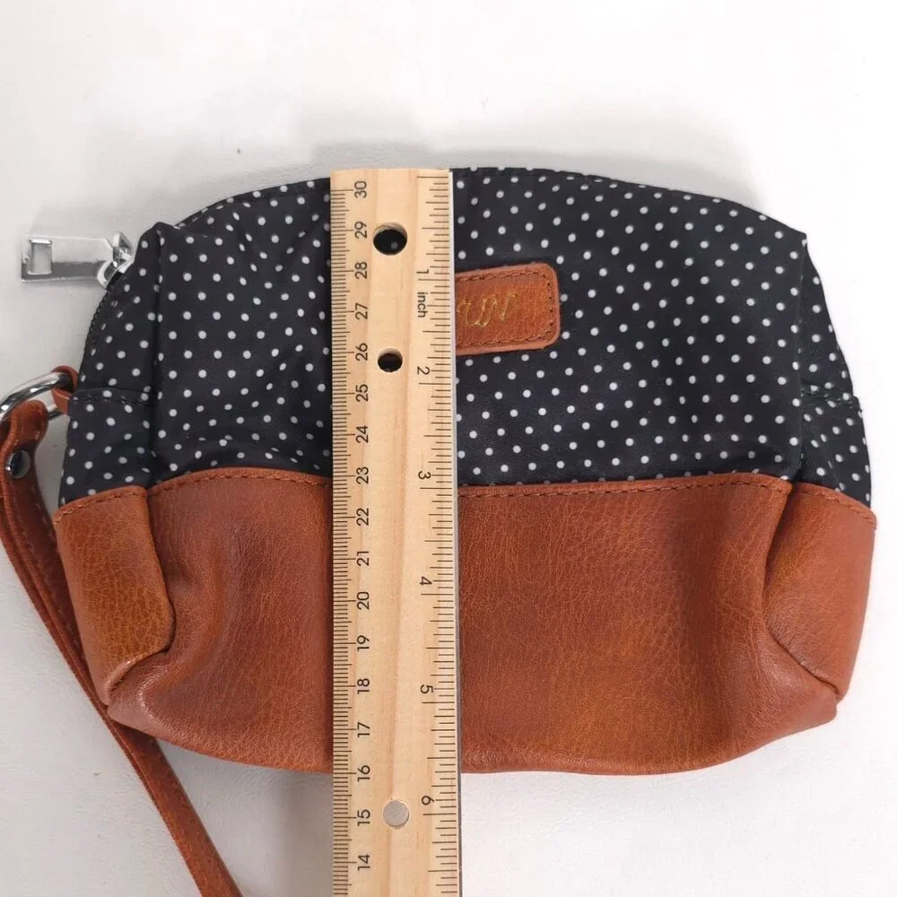 WEEKENDER BAGS 3 pc Shoe‎ Compartment Navy White Polka Dot IBFUN NWOT